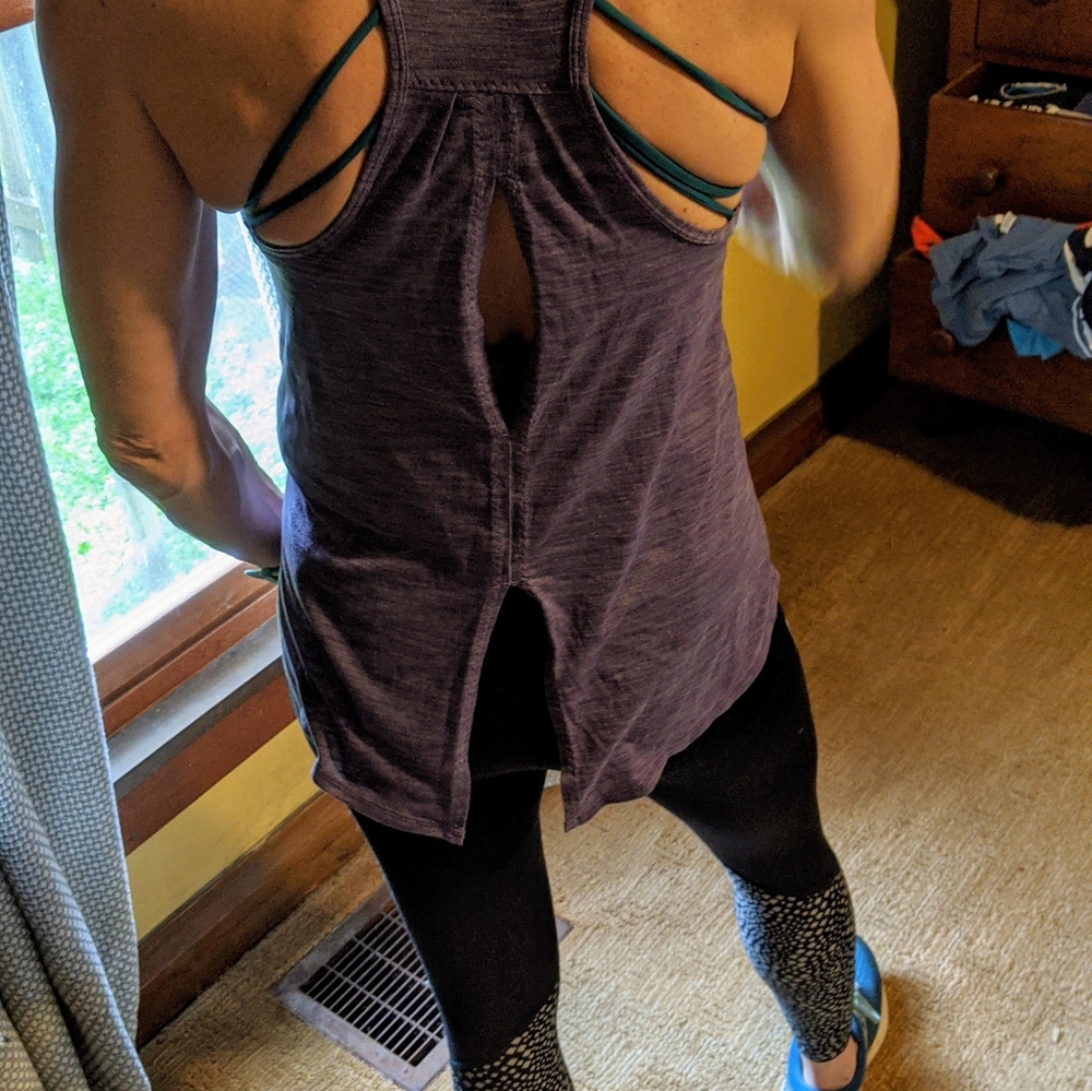 Size 4-6 Lululemon Salute the Sun